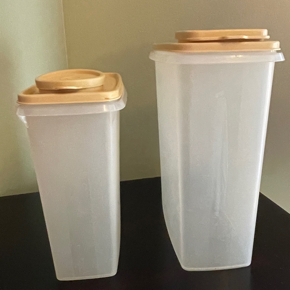 Lot of 2 Tupperware 20 & 13 Cup Cereal Keeper Containers #1588 #469 w/Almond Lid
